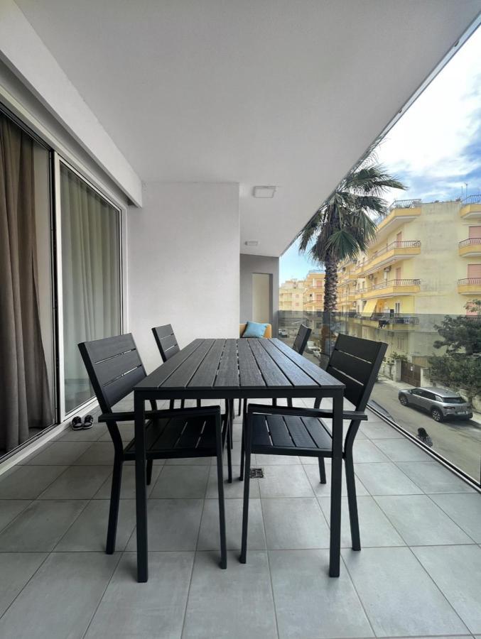 Modern And Spacious Appartement With Beach View. Gallipoli Eksteriør billede