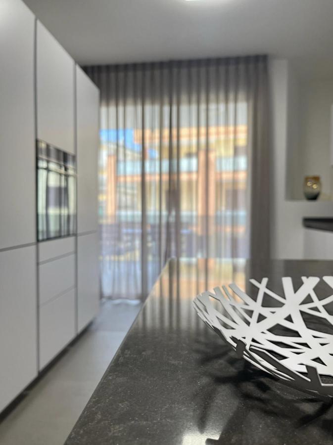 Modern And Spacious Appartement With Beach View. Gallipoli Eksteriør billede